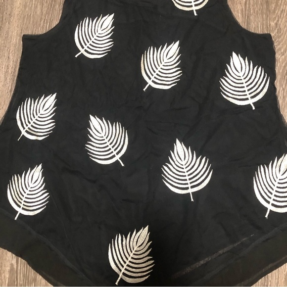 Alfani Woman Black Embroidered Leaf Overlay Tank Top - Sheer Hem - Size 1X - Picture 2 of 6